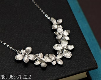 Flower Necklace Silver, Bridal Jewelry, Maid of Honor, Best Friend Gift, Bridesmaid Gift, Mother Gift,Bridal Necklace