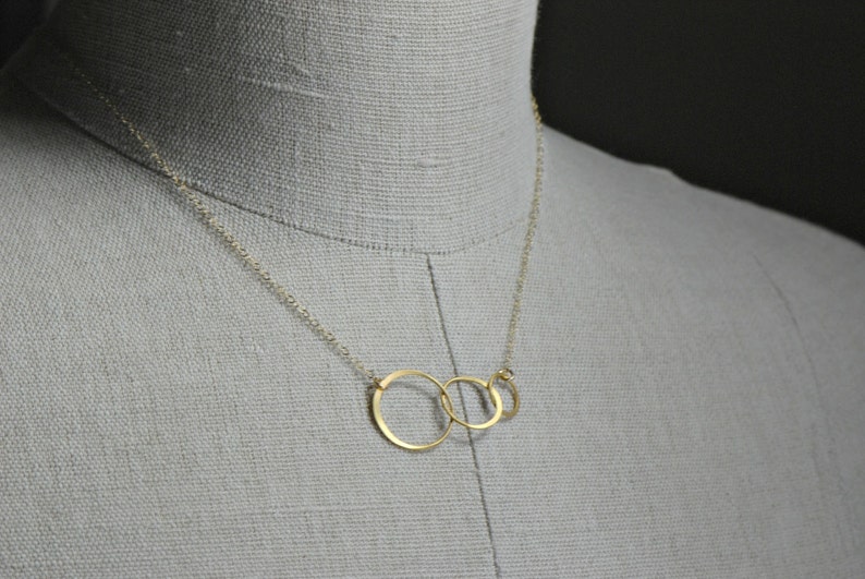 Interlocking Circles Necklace 14k Gold Filled Mother and Children, Family, Couples, Wife, Sisters, Lovers image 5