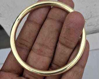 Handgemaakte ruwe koperen armband: minimalistische manchet in vintagestijl