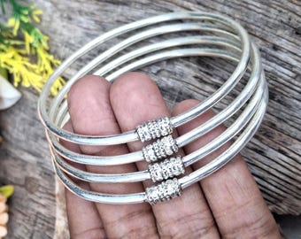 Sterlingzilveren stapelarmbanden Set van 4: handgemaakte boho-etnische armbanden