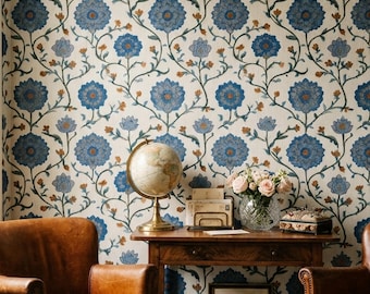 Papel pintado floral índigo con estampado botánico vintage, decoración clásica de pared en azul crema.