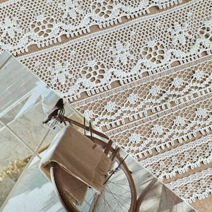 Mini Lace Trim – White Nylon 5m