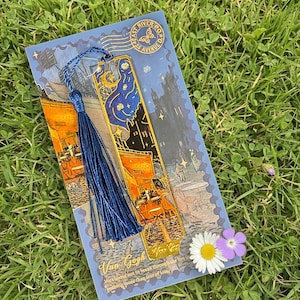 Marcapáginas de Monet y Van Gogh: Diseños elegantes en metal Cafe Terrace