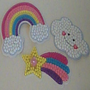 Pegatinas de nubes, arcoíris y estrellas fugaces.