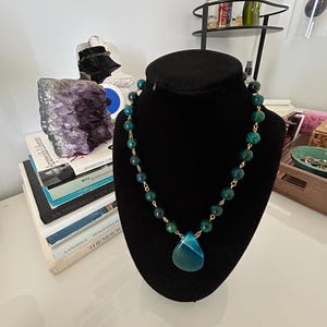 Teal Agate Drop Necklace – Handmade Blue-Green Gemstone Statement Jewelry
