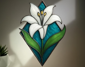 White Lily Flower Stained Glass Pattern Ornaments: Beginner Hanging Suncatcher Holiday Decor