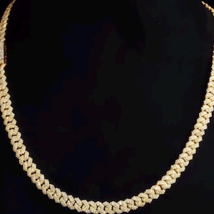 Iced Out Cuban Link Chain Necklace – 18k Gold Plated Hip Hop Jewelry, Bling Rapper Chain for Men & Women, Statement Necklace Gift