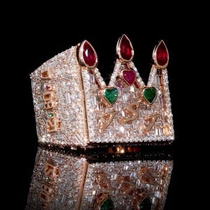 Anillo de corona personalizado para hombre y mujer • Anillo de oro de 14 quilates con diamantes para el dedo meñique • Anillo llamativo de rubí y esmeralda • Regalo de joyería hip hop personalizado