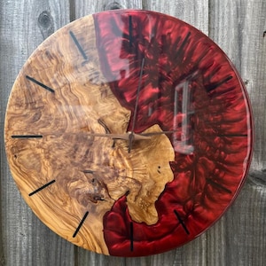 Handcrafted Wood & Epoxy Resin Wall Clock: Silent Quartz Movement