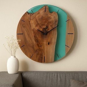 Custom Epoxy Resin & Walnut Wood Wall Clock – Handmade Wood Art Decor, Large Wall Clock, Epoxy Resin Wall Clock, Wooden Home decor