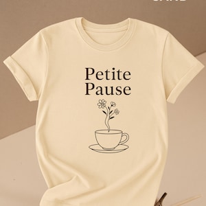 Coffee Break T-Shirt – Minimal Line Art Cup Tee