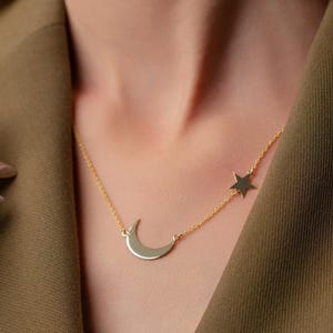 Dainty Sterling Silver Crescent Moon Necklace, Moon Lover Necklace with Star, Celestial Necklace Gift for her, Moon Necklace with Star