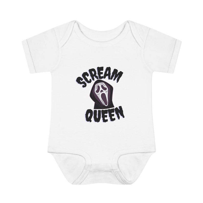 Body de bebé de Scream Queen, body de bebé de terror con cara de fantasma, body de bebé para fans del terror, artículos de terror para bebés, body de bebé con temática de terror imagen 4
