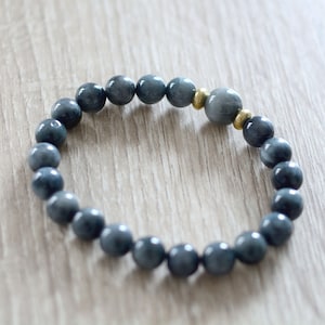 Beautiful &quot;Hawk Eye&quot; Bracelet in size 8 mm.