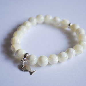Classic Designed &quot;White Mother of Pearl&quot; Bracelet with 925 Sterling Silver Charm