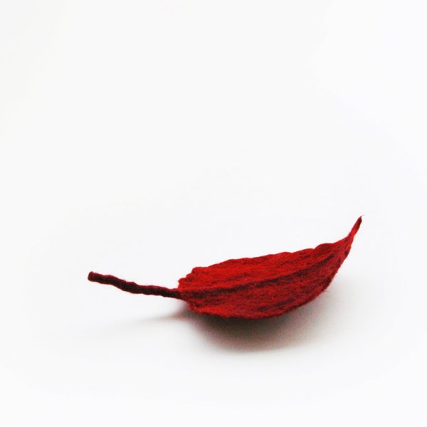 felted leaf pin brooch RED DROP /made to order