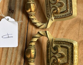 Vintage Amerock Drawer Pulls – Cream & Gold Ornate Cabinet Handles – Shabby Chic Hardware – Furniture Restoration – Set of 2