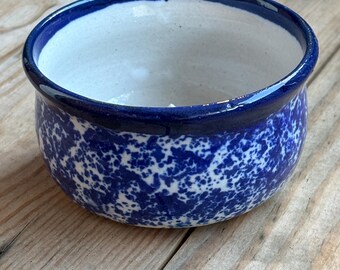 Stoneware apple baker