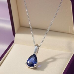 Tropfen Blauer Saphir Anhänger Halskette | Sterling Silber, Pear-Cut