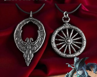 Collar: Águila bicéfala y colgante de lunas crecientes