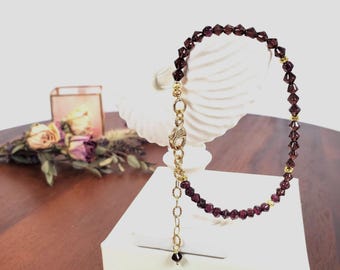 Chic Handmade Garnet and Gold Bracelet - Timeless Elegance