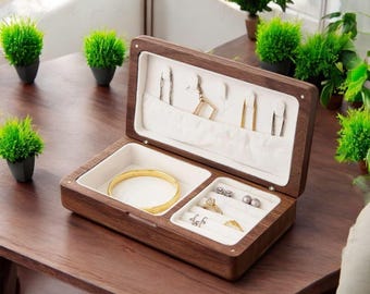 Hölzerne Schmuckschatulle mit Samt gefütterter Ring- und Ohrring-Organizer