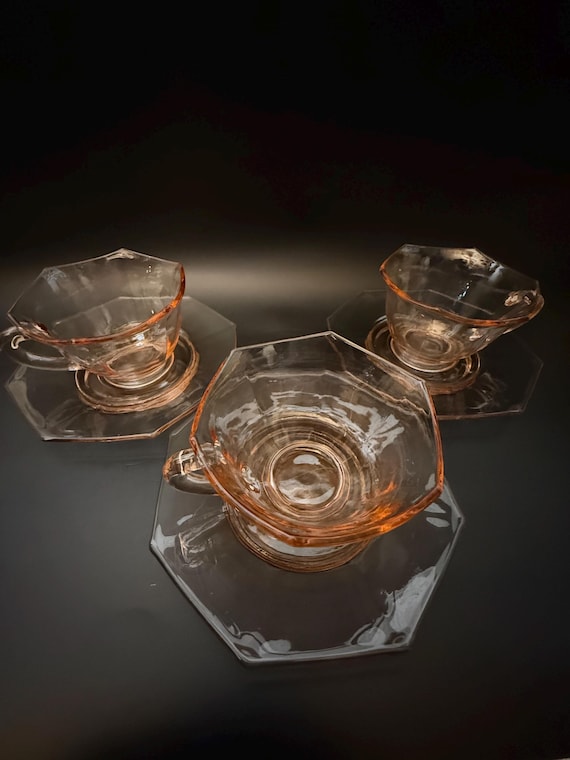 Vintage Pink Depression Glass Octagonal Cups & Saucers – Set of 3 (1930s–1940s)