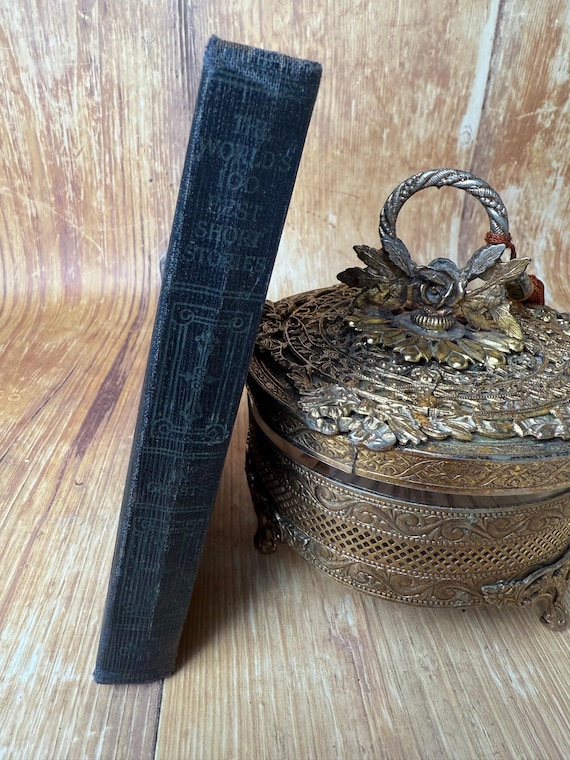 Vintage Ghosts Short Stories Book: 1927 Art Deco Edition