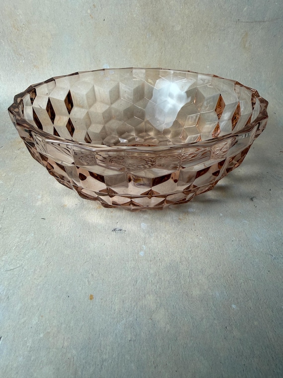 Vintage Pink Depression Glass Bowl | 1930s Diamond Pattern | Collectible Art Deco Dish | 6.5” Diameter