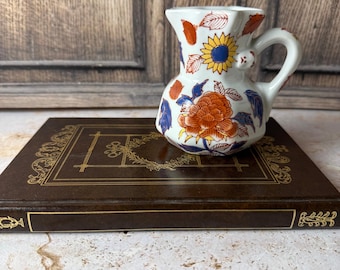 Vintage pichet crémier de style Imari, petit pot à lait en pierre de fer, décor de cottage floral bleu orange