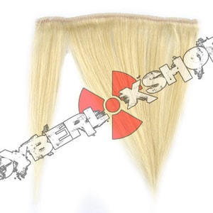 Puede incluir: Un juego de extensiones de cabello humano rubio. El cabello es liso y parece tener unos 45 cm de largo.