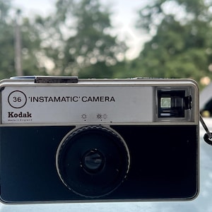 Kodak Instamatic 36 Film Camera – Made in England (1960s)