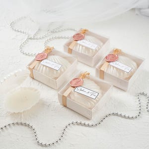 Luxury Oyster Candles in Bulk for Ocean - Themed Beach Wedding-Personalized Sea Shell  Candle Decorated with Flower-Bridal Shower Favors