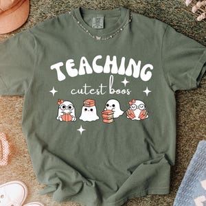Lehre das süßeste Boos Shirt, Halloween Lehrer Geist T-Shirt für Frauen, gruseliges Klassenzimmer T-Shirt, Herbst Schulpersonal Geschenk, süßes Geist T-Shirt