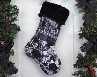 Witch Christmas Stocking, Witchy Home, Black Cat Familiar, Witchcraft Occult, Potions, Tarot Cards, Goth House, Halloween Christmas, Pagan