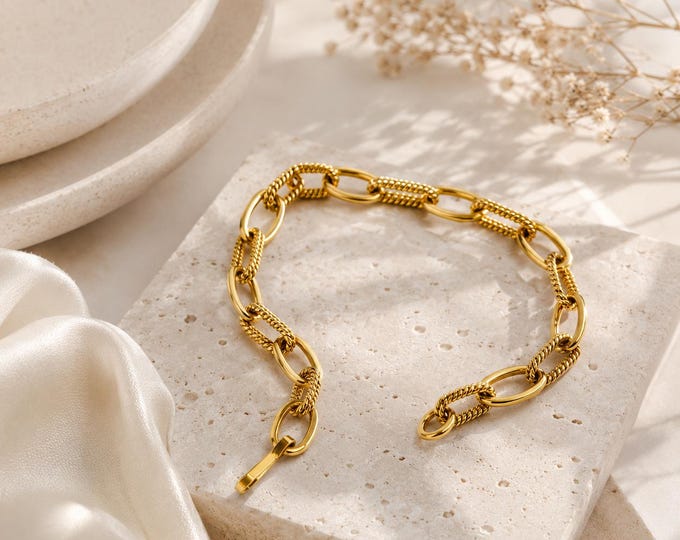 Featured listing image: 14K Solid Gold Interlocking Oval Link Bracelet, %100 Handmade Chain Bracelet, Chunky Chain Link, Rectangle Long Paperclip Chain Anklets Gold