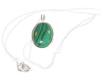 Malachite necklace,Green malachite necklace,Green Malachite and Silver necklace,Green Malachite and Silver Pendant Necklace,Heart Chakra