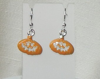 Halloween earrings,Thanksgiving earrings,Halloween pumpkin earrings,Halloween orange pumpkin earrings,Pumpkin earrings,orange pumpkins