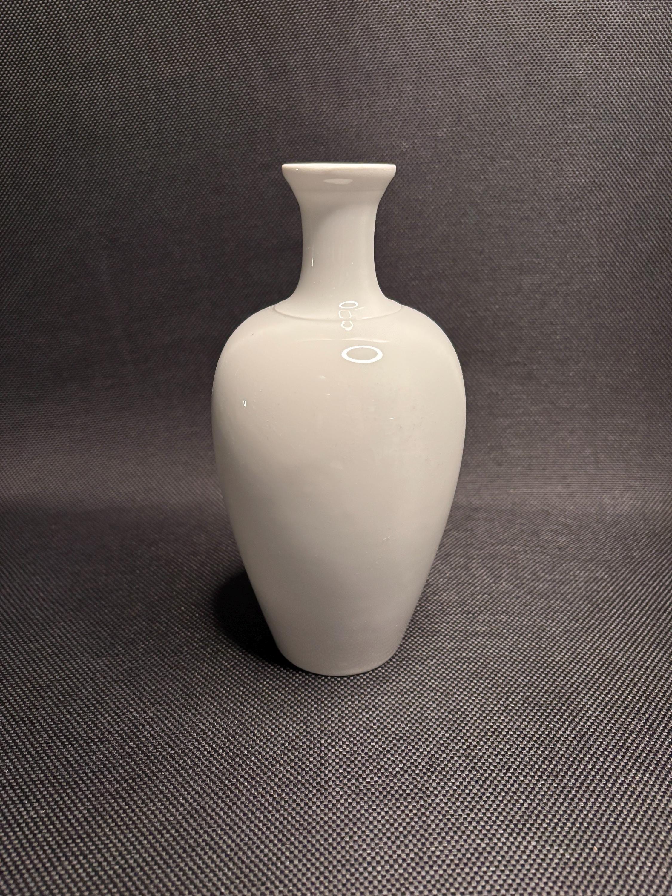 KPM ベルリン テオドール・シュムツ＝ボーディス作の日本花瓶 - Etsy 日本