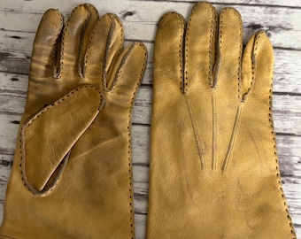 Vintage Women’s Yellow Large Buckskin Leather Gloves Driving 50s 60s Aged