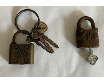 Lot Of 2 Vintage Padlock Yale & Towne Mfg Stamford CT Eagle Small Mini Brass Key