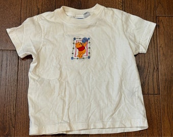 1990s Kids T shirt Winnie the Pooh Vintage Shirt Size Large