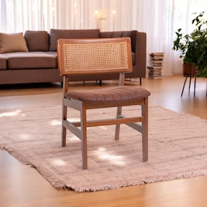 Ergonomic Office Accent Chair - Comfortable Stylish Studio Seating for Home & Workspaces, Modern Design