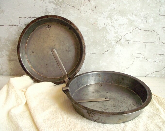 Cake Pans With Slider Bars by GSW Pair of Vintage Round Etsy