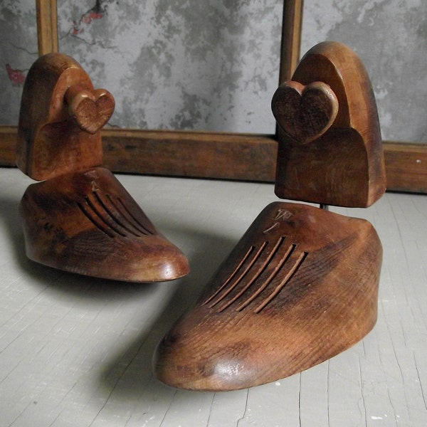 Wooden Shoe Stretchers with Hearts , Vintage Pair of Wood Shoe Keepers for Shelf Decor, Bookends or Wall Hooks for Modern Farmhouse Decor