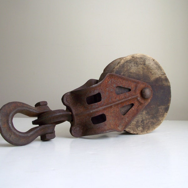 Antique Barn Pulley Bookend / Cast Iron and Wood Pulley / Farmhouse Rustic Industrial Decor