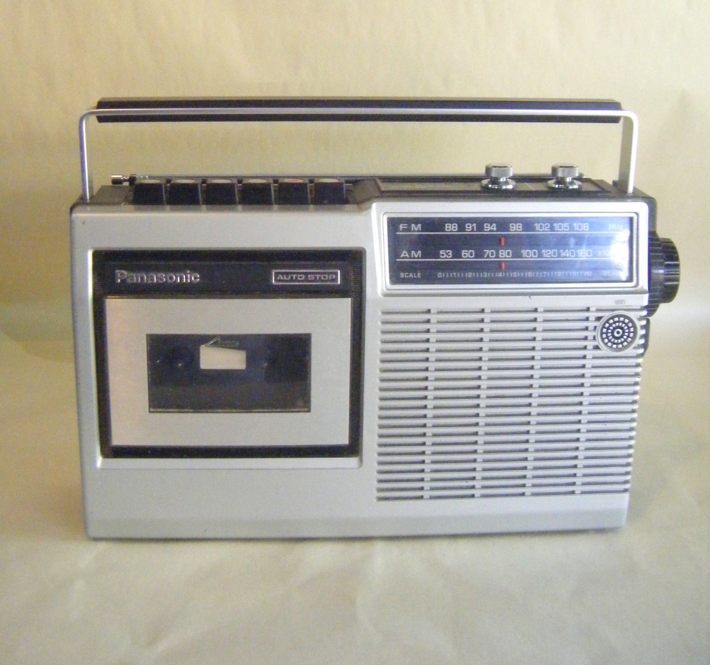 Vintage Panasonic Portable AM/FM Radio Cassette Tape Player RQ
