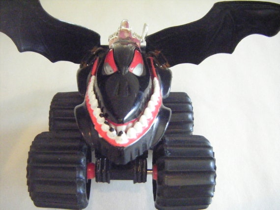 the claw monster truck toy