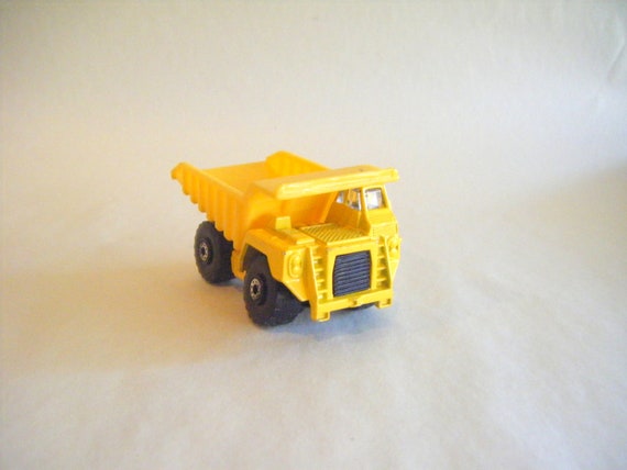 maisto dump truck