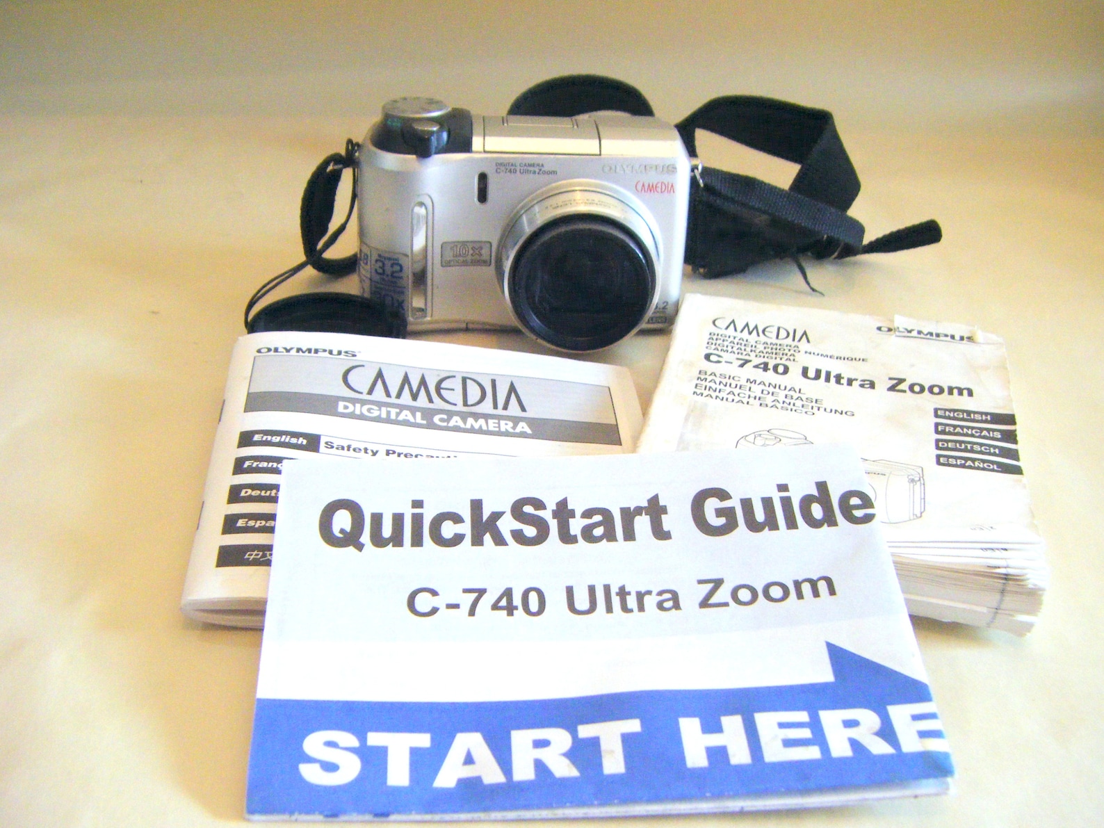 Olympus CAMEDIA C740 Ultra Zoom Digital Camera Photography Pictures